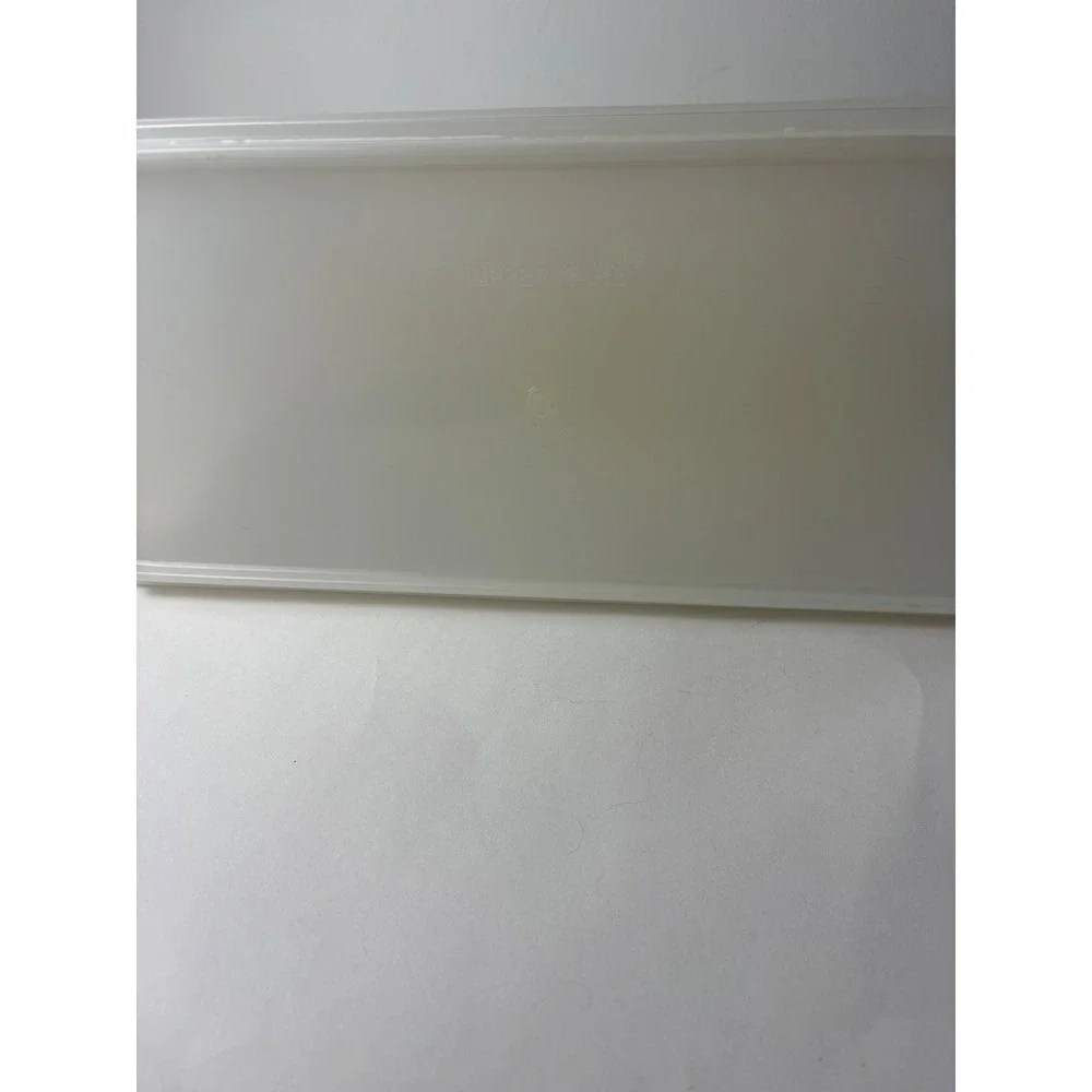 Vintage Tupperware 607-1 White Bread‎ Keeper with Sealing Lid 13